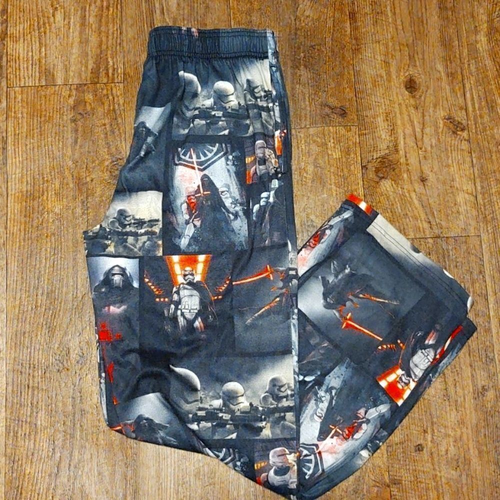 ‎(4 for $20)Star Wars lounge pants kylo Ren